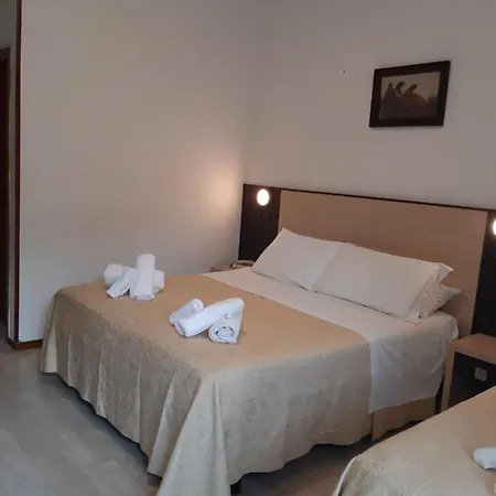Hotel Karim ホテル