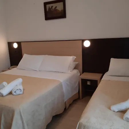 ホテル Hotel Karim チェルヴィア