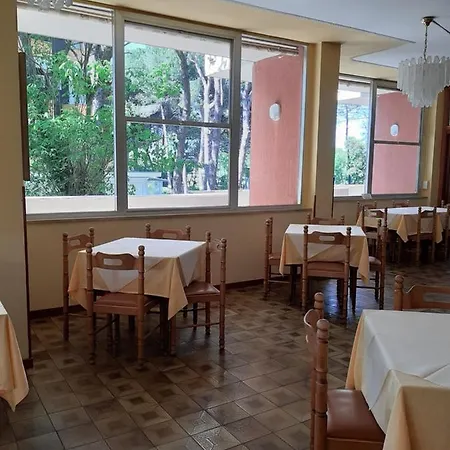 Hotel Karim ホテル チェルヴィア