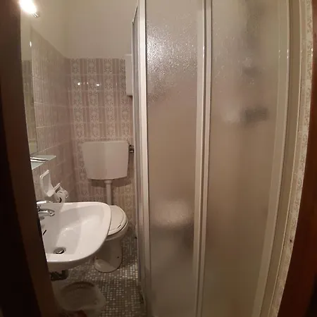 Hotel Karim ホテル チェルヴィア